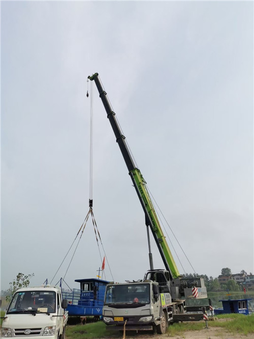 天山区桥梁建设吊装案例